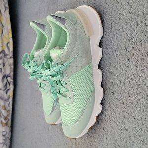 Adorable Sorel sneakers!